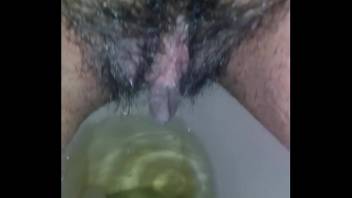 Hairy pussy pissing, peeing, pissing